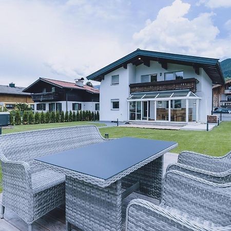 Spa Chalet By We Rent Zell am See Eksteriør bilde